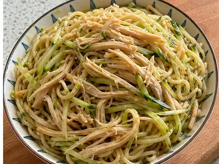 免火鸡丝凉面