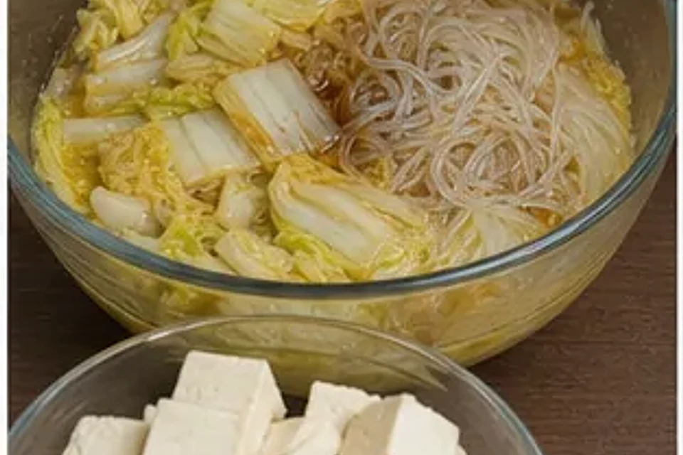微波炉白菜粉丝煲 第3步操作图