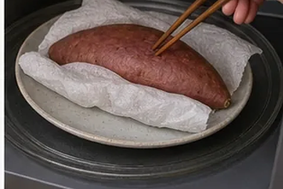 微波炉流蜜烤红薯 第2步操作图