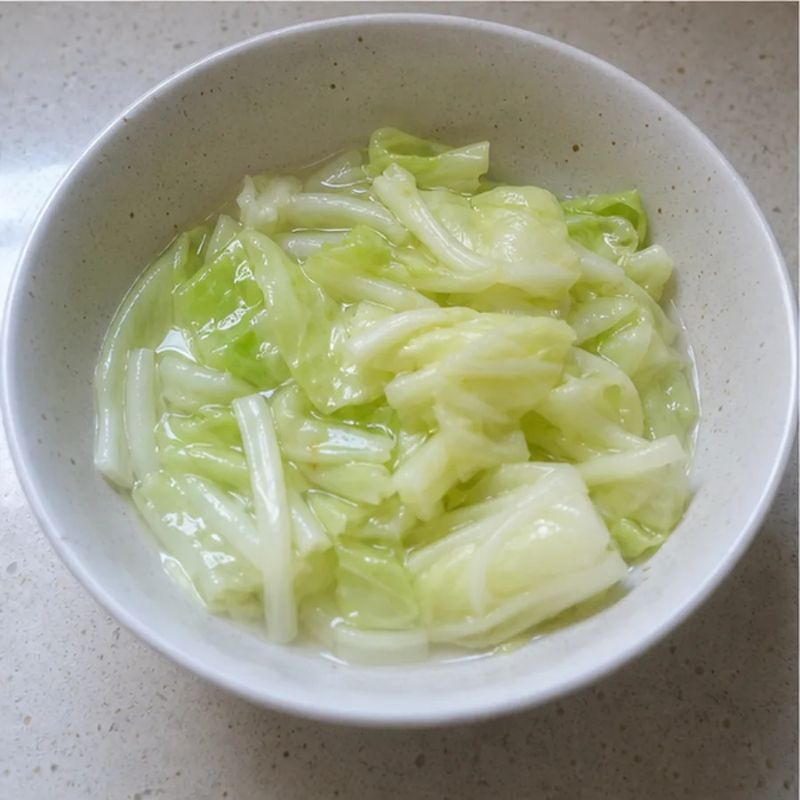 微波手撕包菜 第2步操作图